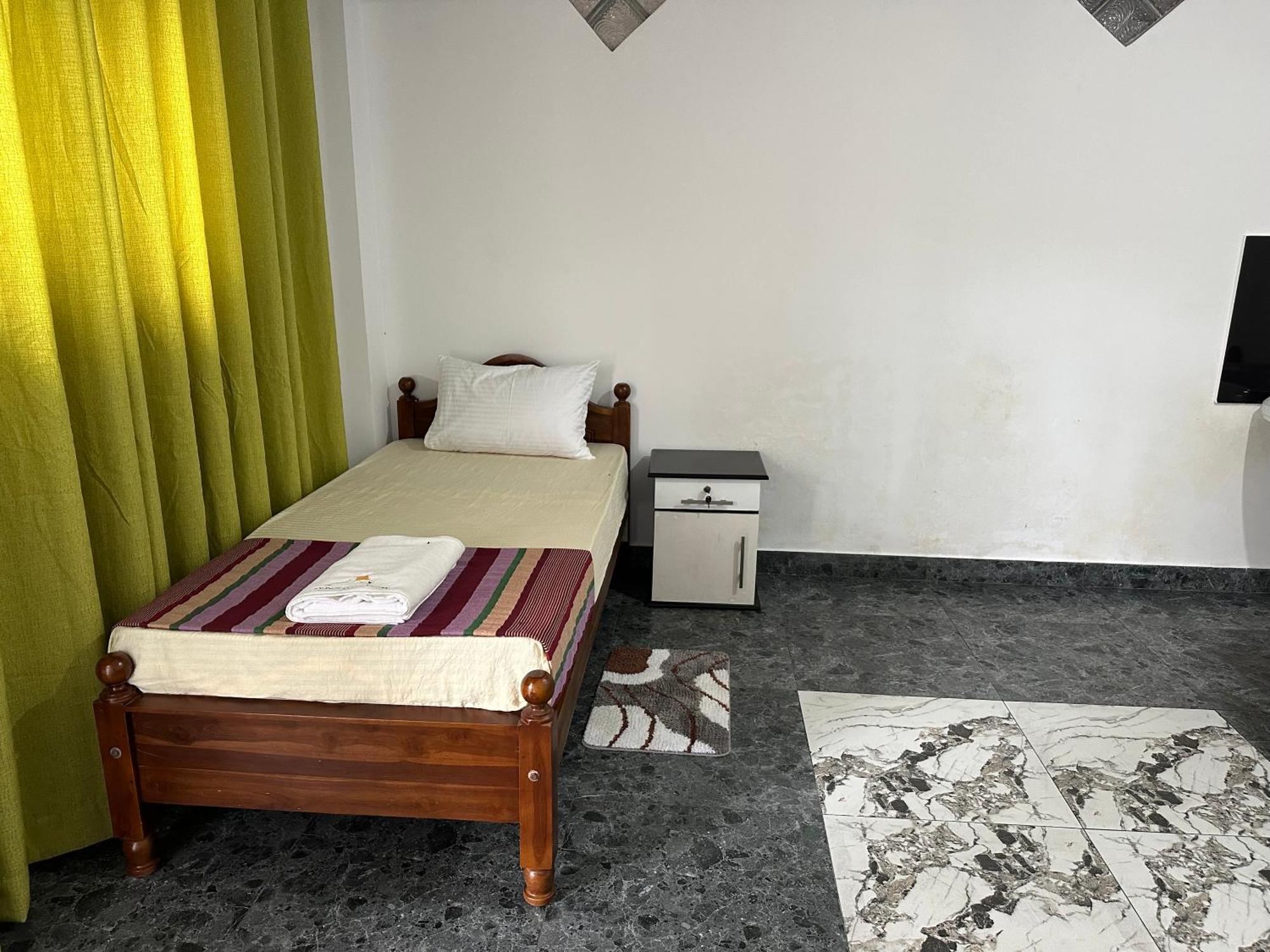 Golden Stars Hotel 丹不拉 外观 照片
