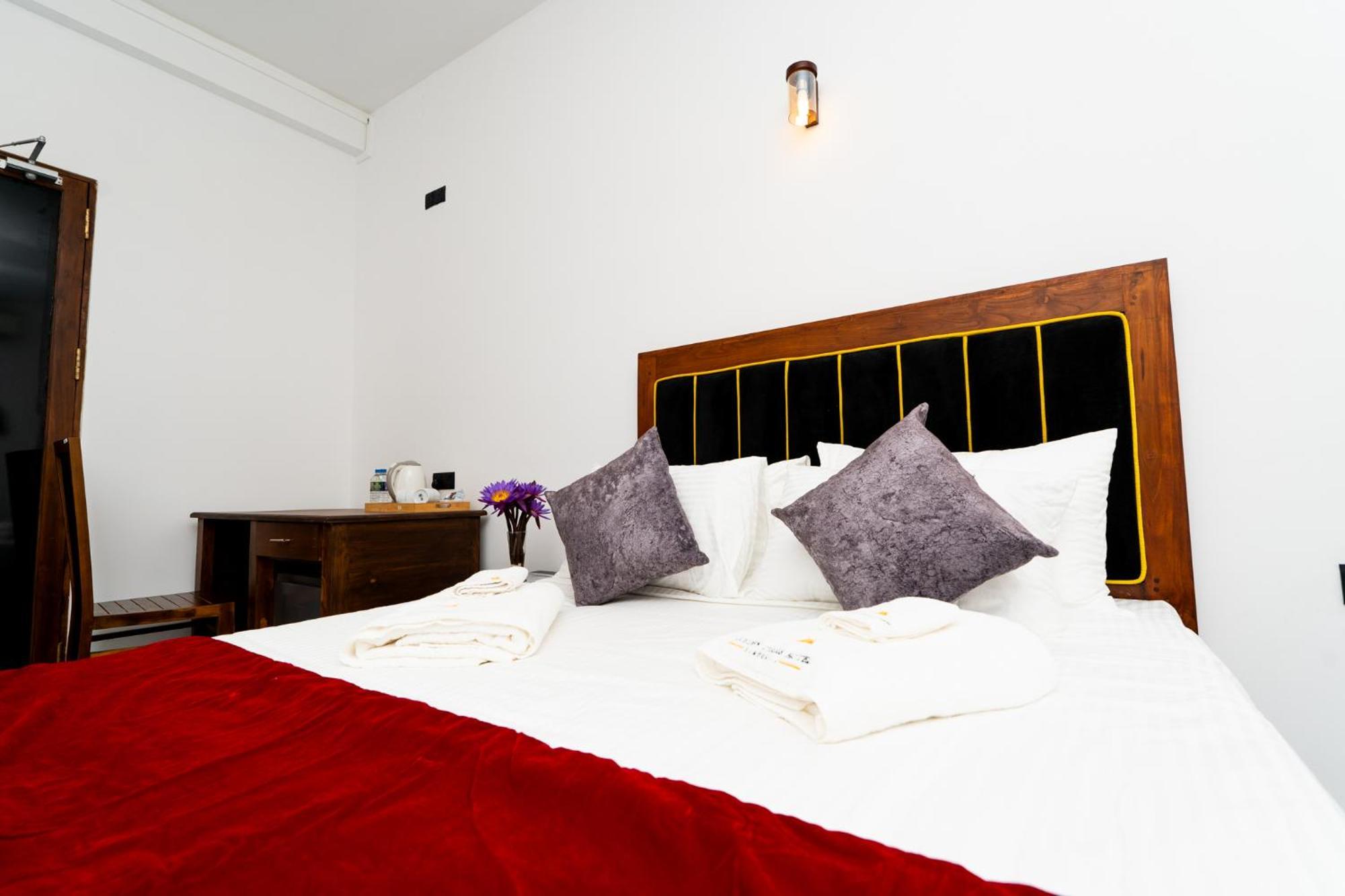Golden Stars Hotel 丹不拉 外观 照片