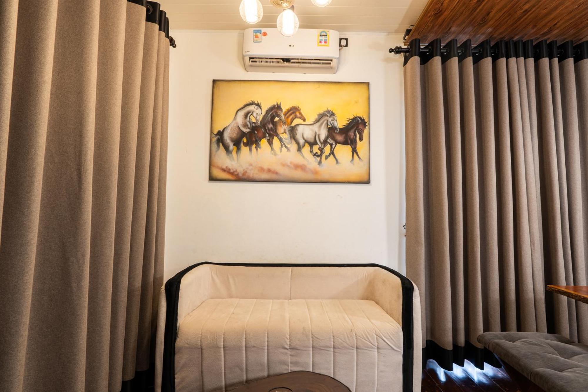 Golden Stars Hotel 丹不拉 外观 照片