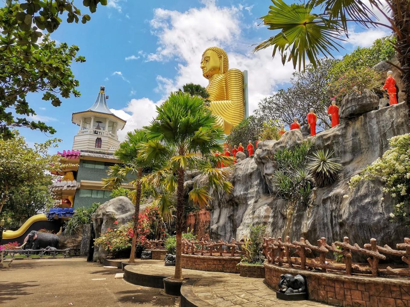 Golden Stars Hotel 丹不拉 外观 照片